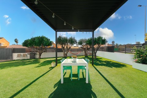 Radhus till salu i Torrevieja, Alicante, Spanien 2 sovrum, 81 kvm. Nr. 155056 - foto 5