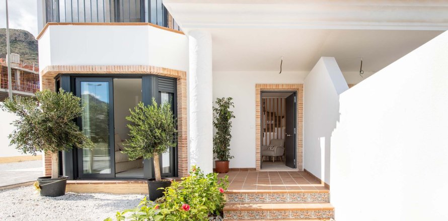 Apartamento en Cox, Alicante, España 3 dormitorios, 251 m2 No. 143503