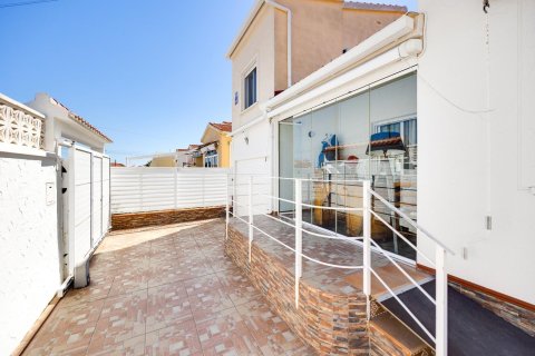 Villa à vendre à La Marina, Alicante, Espagne, 3 chambres, 121 m2 No. 189739 - photo 6