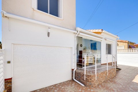 Villa à vendre à La Marina, Alicante, Espagne, 3 chambres, 121 m2 No. 189739 - photo 4