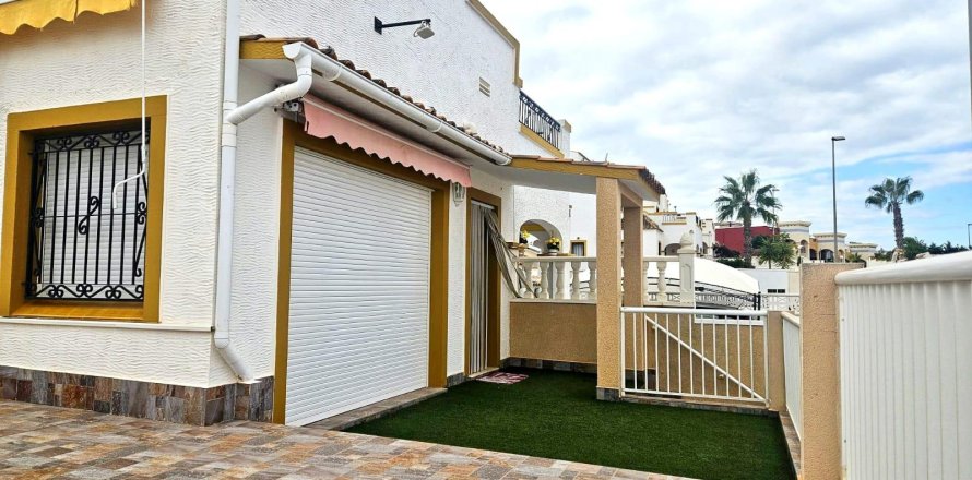 Townhouse in La Florida, Alicante, Spain 6 bedrooms, 160 sq.m. No. 189741