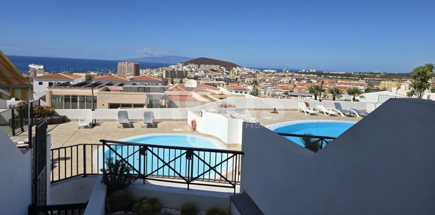 Duplex Los Cristianos, Tenerife, Spain 2 bedrooms, 94 sq.m. No. 109813