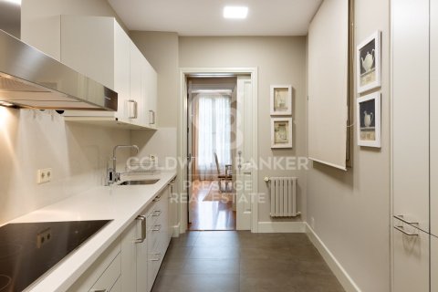 Wohnung zum Verkauf in Barcelona, Spanien 3 Schlafzimmer, 226 m2 Nr. 160414 - Foto 13