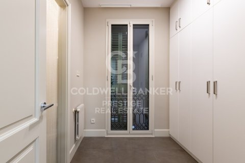 Продажа квартиры в Барселона, Испания 3 спальни, 226м2 №160414 - фото 11