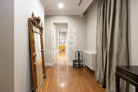 Wohnung zum Verkauf in Barcelona, Spanien 3 Schlafzimmer, 226 m2 Nr. 160414 - Foto 15