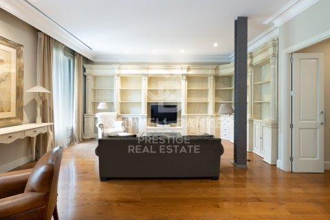 Wohnung in Barcelona, Spanien 3 Schlafzimmer, 226 m2 Nr. 160414