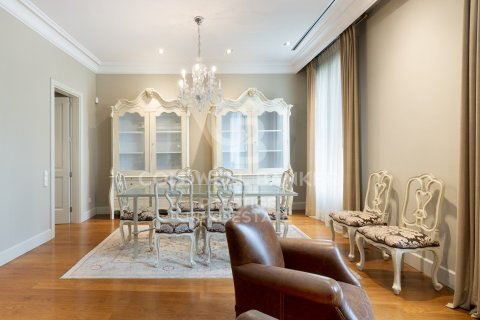 Wohnung zum Verkauf in Barcelona, Spanien 3 Schlafzimmer, 226 m2 Nr. 160414 - Foto 2