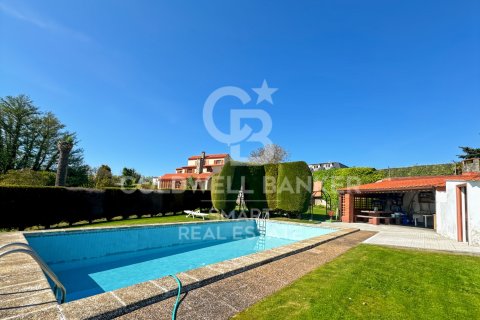 House à vendre à Oleiros, A Coruna, Espagne, 7 chambres, 400 m2 No. 160415 - photo 12