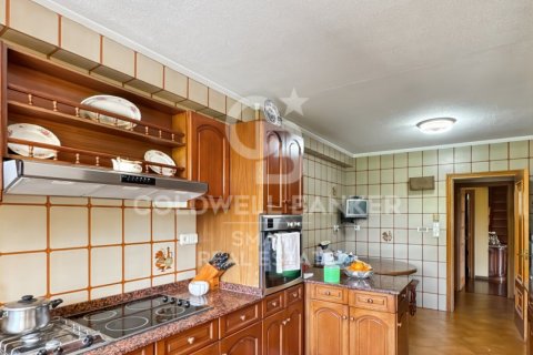 House à vendre à Oleiros, A Coruna, Espagne, 7 chambres, 400 m2 No. 160415 - photo 23