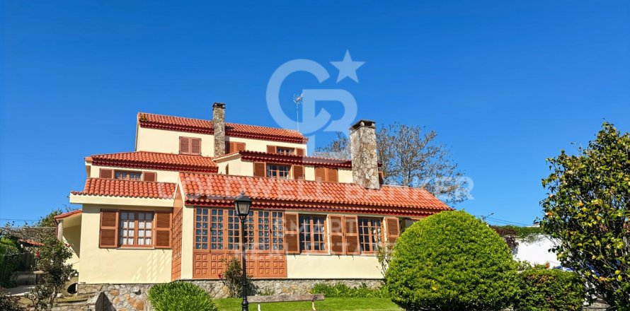 House à Oleiros, A Coruna, Espagne 7 chambres, 400 m2 No. 160415