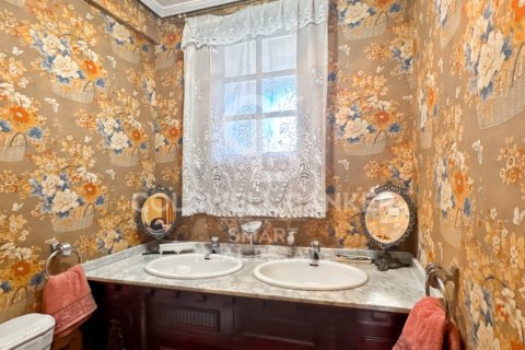 House à vendre à Oleiros, A Coruna, Espagne, 7 chambres, 400 m2 No. 160415 - photo 25