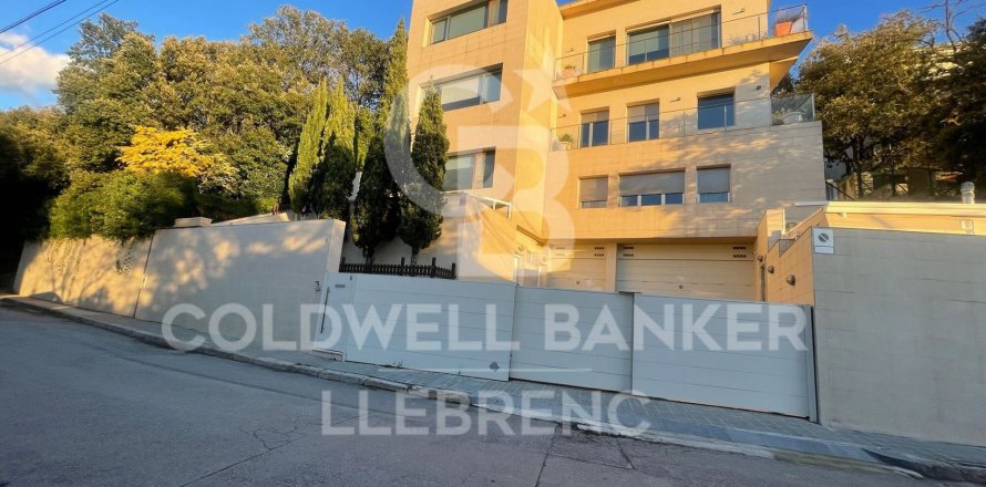 Casa a Barcelona, Spagna 7 camere da letto, 570 mq. N° 160416