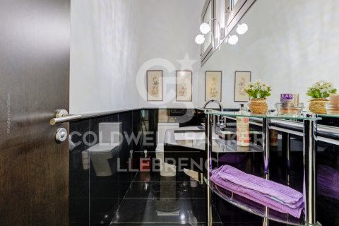 House zum Verkauf in Barcelona, Spanien 7 Schlafzimmer, 570 m2 Nr. 160416 - Foto 21