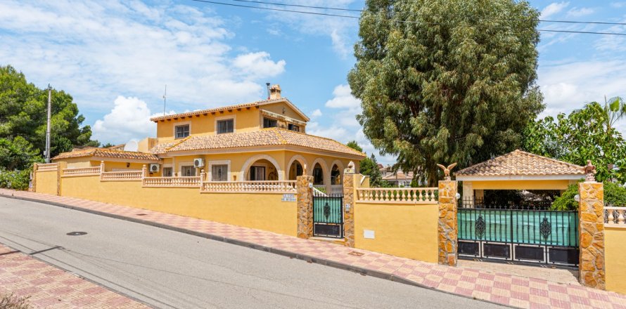 Villa Jacarilla, Alicante, Espagne 4 chambres, 240 m2 No. 137814