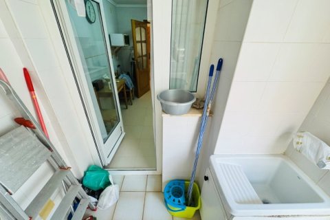 Apartment for sale Torrevieja, Alicante, Spain 4 bedrooms, 123 sq.m. No. 137813 - photo 17