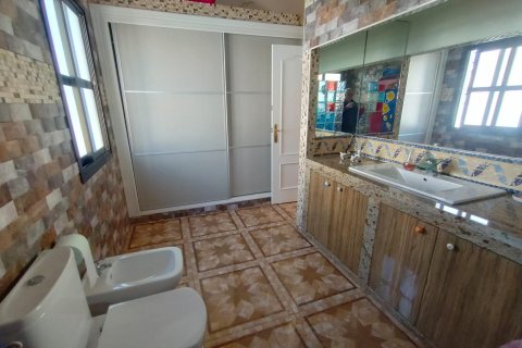 House for sale in Alicante, Spain 209 sq.m. No. 165817 - photo 23