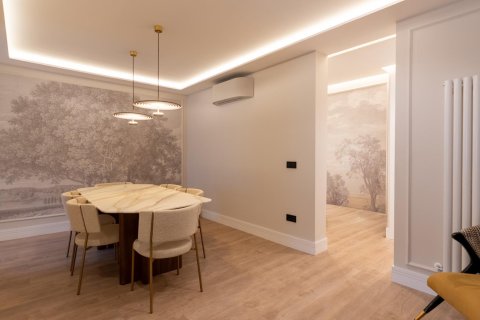 Apartament w Madrid, Hiszpania 3 sypialnie, 133 mkw. nr 165818 – zdjęcie 23