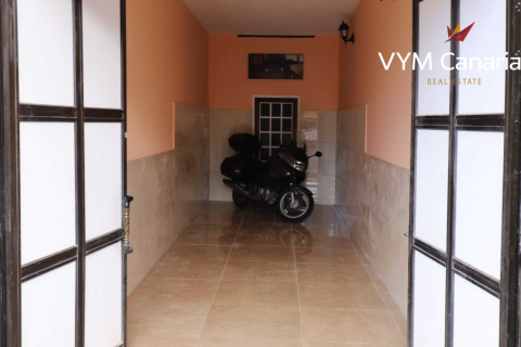 Finca for sale in La Tierra Del Trigo, Tenerife, Spain 7 bedrooms, 415 sq.m. No. 164386 - photo 9