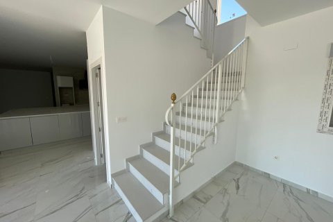 Villa in vendita a Pinoso, Alicante, Spagna 6 camere da letto, 270 mq. N° 142337 - foto 4