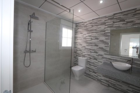 Villa in vendita a Pinoso, Alicante, Spagna 4 camere da letto, 180 mq. N° 142334 - foto 29