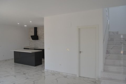 Villa in vendita a Pinoso, Alicante, Spagna 4 camere da letto, 225 mq. N° 142335 - foto 12