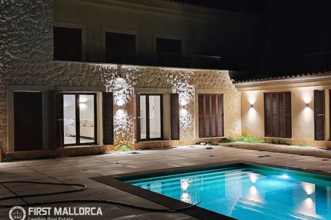 Finca a Algaida, Mallorca, Spagna 4 camere da letto, 465 mq. N° 166611