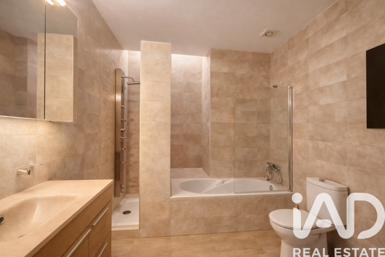 Casa a Elche, Alicante, Spagna 5 camere da letto, 386 mq. N° 173091
