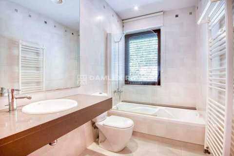 Villa à vendre à Sant Feliu de Guixols, Girona, Espagne, 4 chambres, 236 m2 No. 177027 - photo 12