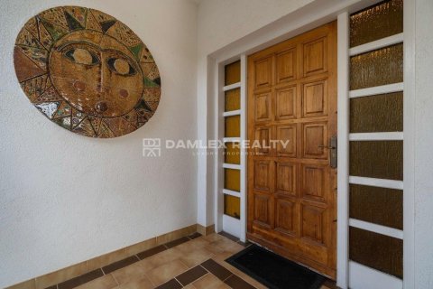 Villa for sale in Lloret de Mar, Girona, Spain 6 bedrooms, 423 sq.m. No. 177032 - photo 11