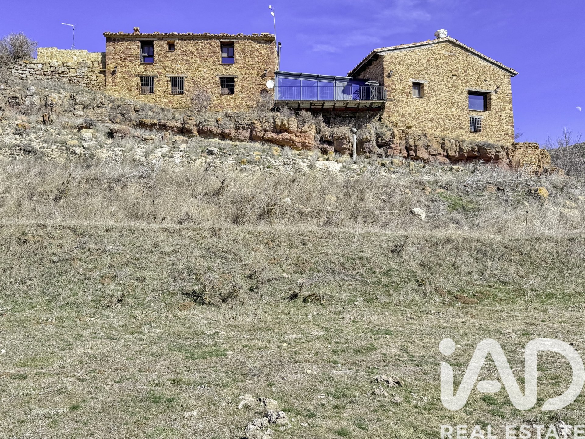 Propiedad comercial en Teruel, España 1391 m2 No. 172982