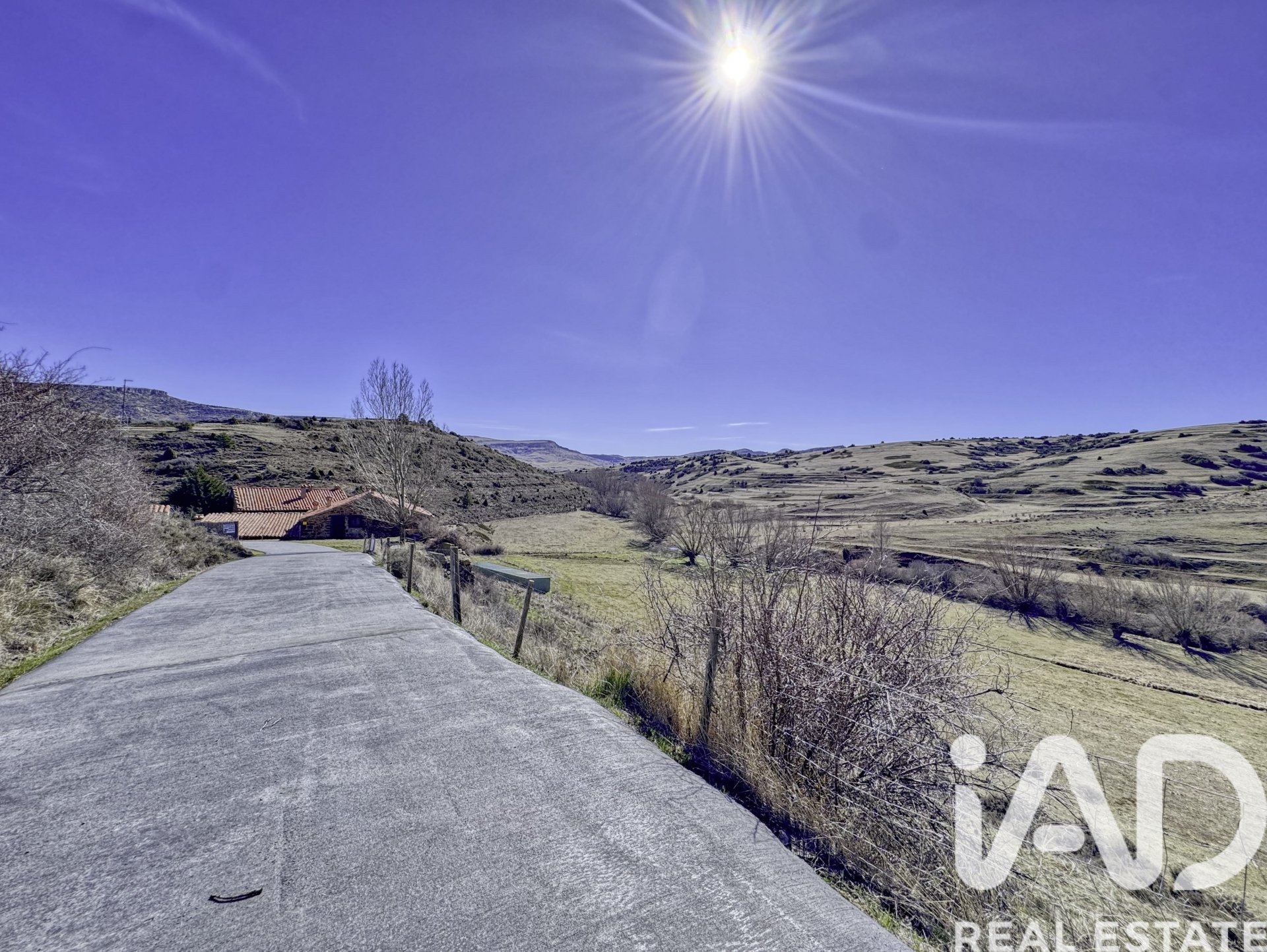 Propiedad comercial en Teruel, España 1391 m2 No. 172982