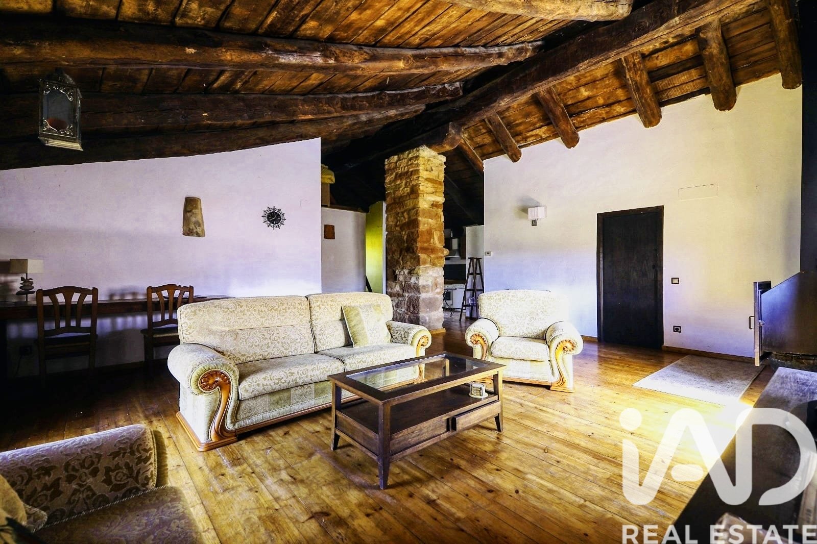 Propiedad comercial en Teruel, España 1391 m2 No. 172982