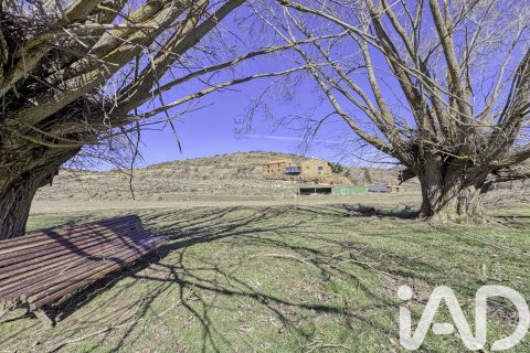 Propiedad comercial en venta en Teruel, España 1391 m2 No. 172982 - foto 24