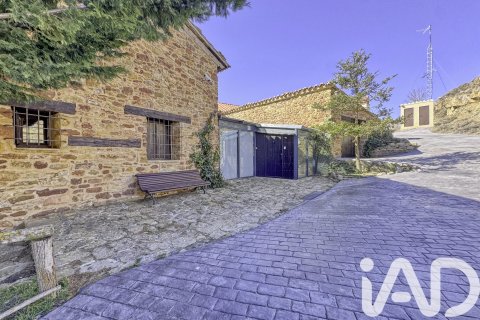 Propiedad comercial en venta en Teruel, España 1391 m2 No. 172982 - foto 10