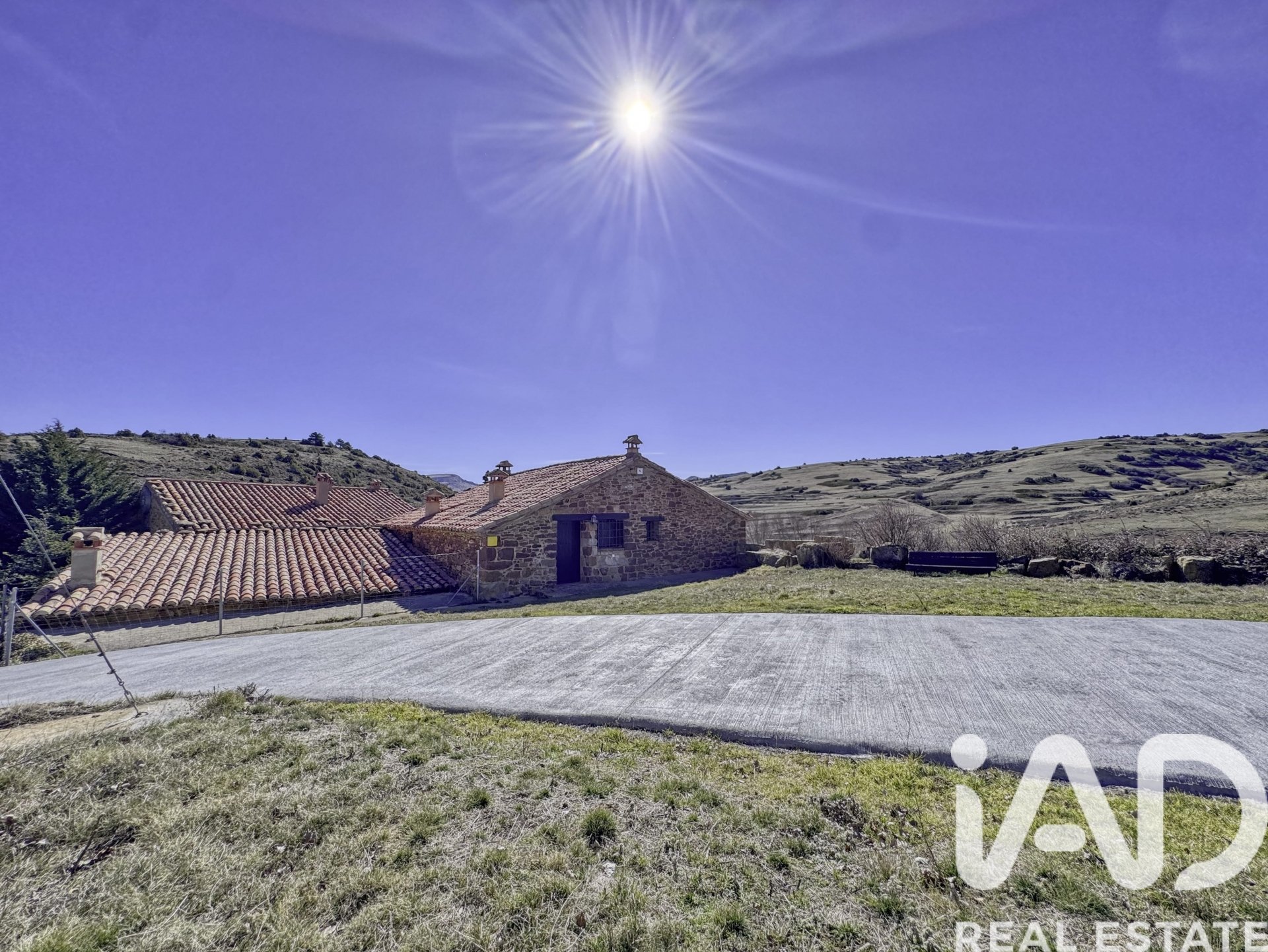 Propiedad comercial en Teruel, España 1391 m2 No. 172982