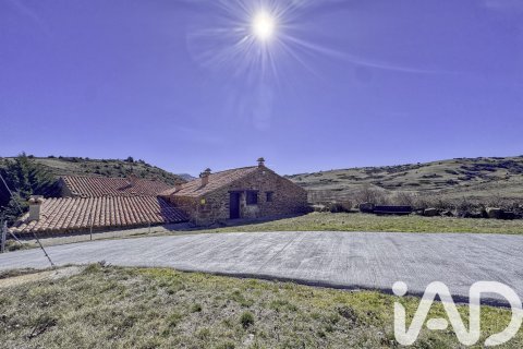 Propiedad comercial en venta en Teruel, España 1391 m2 No. 172982 - foto 15