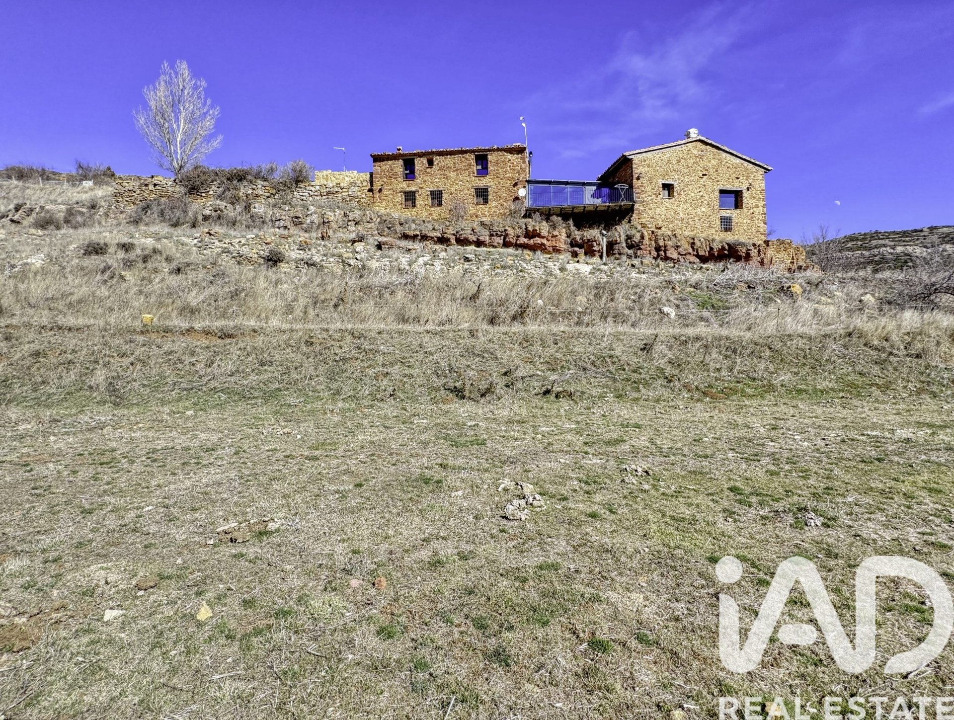 Propiedad comercial en Teruel, España 1391 m2 No. 172982