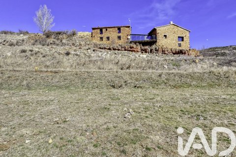 Propiedad comercial en venta en Teruel, España 1391 m2 No. 172982 - foto 17