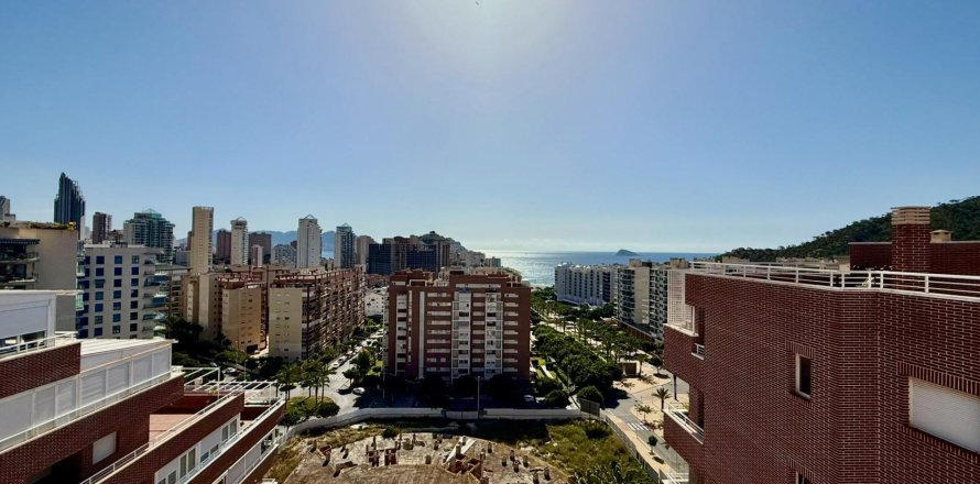 Apartamento en Villajoyosa, Alicante, España 1 dormitorio, 107 m2 No. 190055