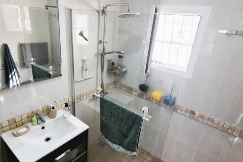 Продажа бунгало в Вилламартин, Аликанте, Испания 2 спальни, 70м2 №190050 - фото 19