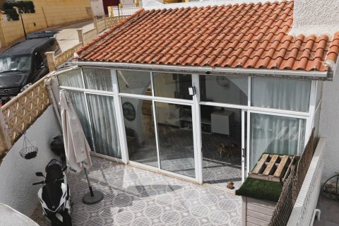 Продажа бунгало в Вилламартин, Аликанте, Испания 2 спальни, 70м2 №190050 - фото 2