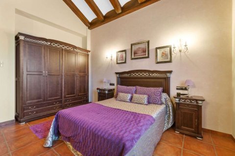 Villa for sale in Alicante, Spain 4 bedrooms, 837 sq.m. No. 190051 - photo 18