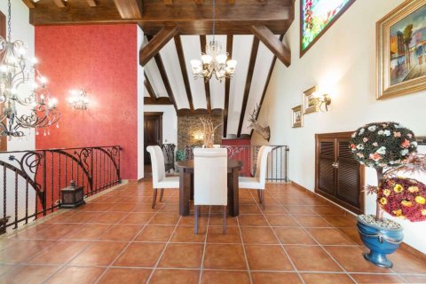 Villa for sale in Alicante, Spain 4 bedrooms, 837 sq.m. No. 190051 - photo 27