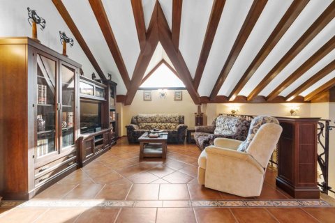 Villa for sale in Alicante, Spain 4 bedrooms, 837 sq.m. No. 190051 - photo 26