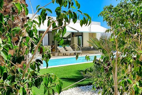 Villa en venta Dehesa De Campoamor, Alicante, España 4 dormitorios,  No. 133297 - foto 1