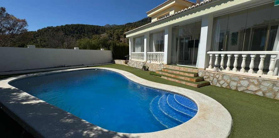 Villa Zona Altea Hills, Alicante, Spagna 4 camere da letto, 495 mq. N° 133295
