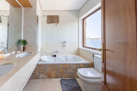 Villa for sale in Santa Ponsa, Mallorca, Spain 4 bedrooms, 350 sq.m. No. 149928 - photo 20