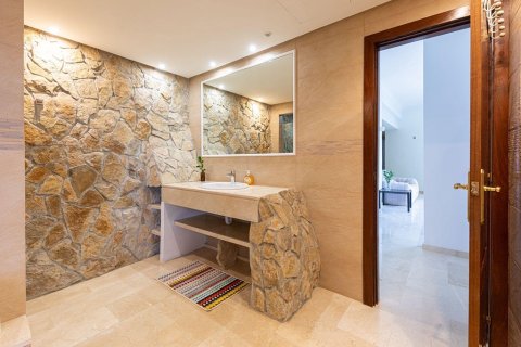Villa for sale in Santa Ponsa, Mallorca, Spain 4 bedrooms, 350 sq.m. No. 149928 - photo 18