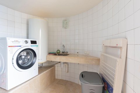 Villa for sale in Santa Ponsa, Mallorca, Spain 4 bedrooms, 350 sq.m. No. 149928 - photo 23