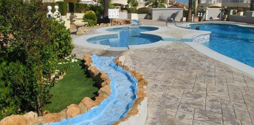 Villa en Torrevieja, Alicante, España 3 dormitorios, 120 m2 No. 164450